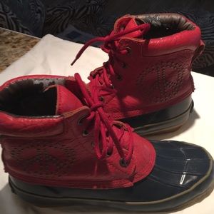 Lucky Brand Peace Sign Duck Boots